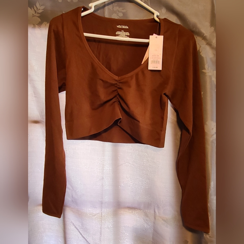 NWT Women's Long Sleeve Cropped Cinced Shirt